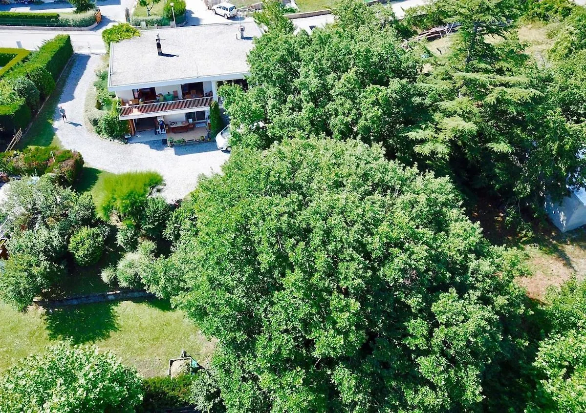 Villa Unique, 50 Metres Du Jardin Au Lac Savines 0*,